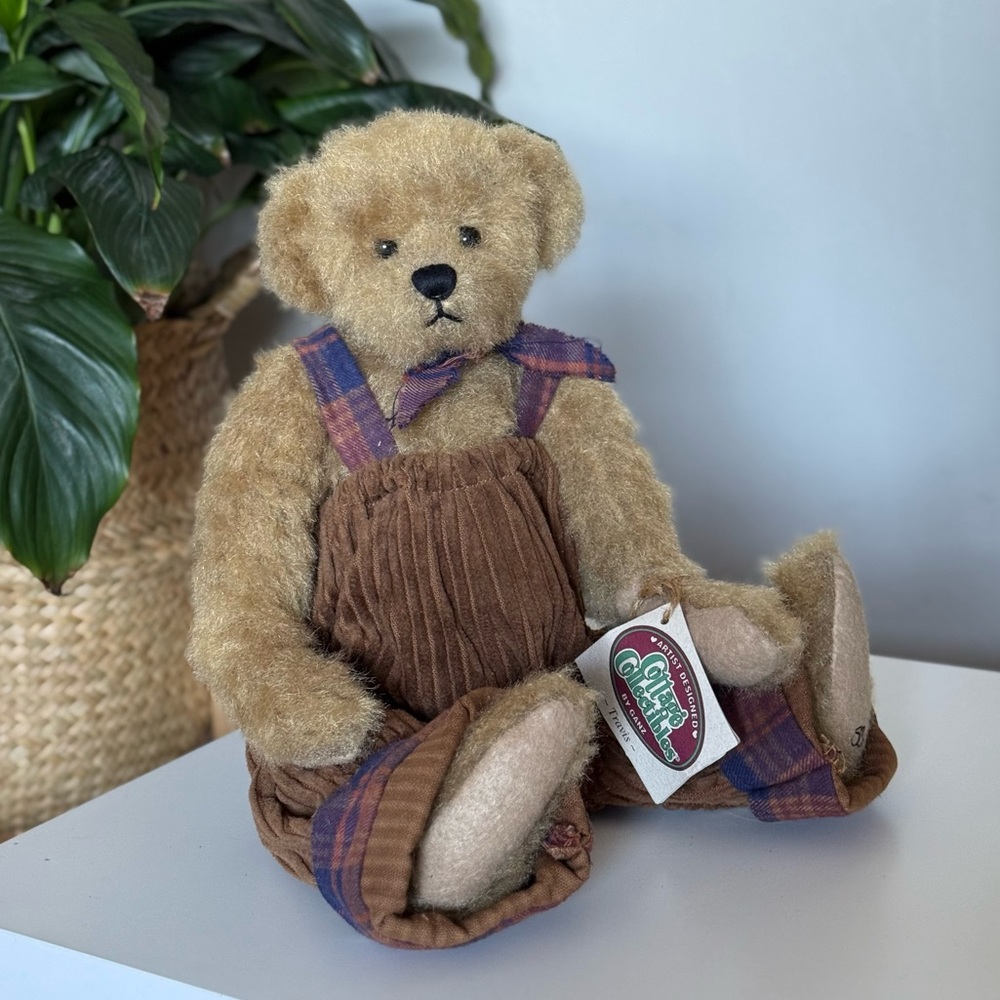 Cottage Collectibles by Ganz – “Travis” Artist-Designed Teddy Bear - Picture 1 of 5
